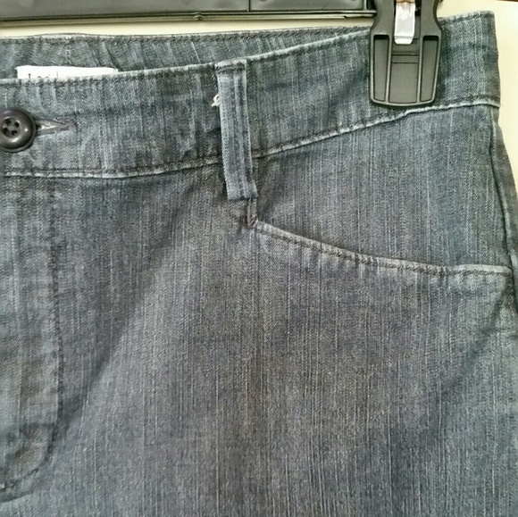 Lee capris - Picture 3 of 6